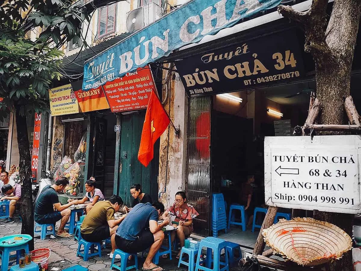 Streetfood tour in Hanoi