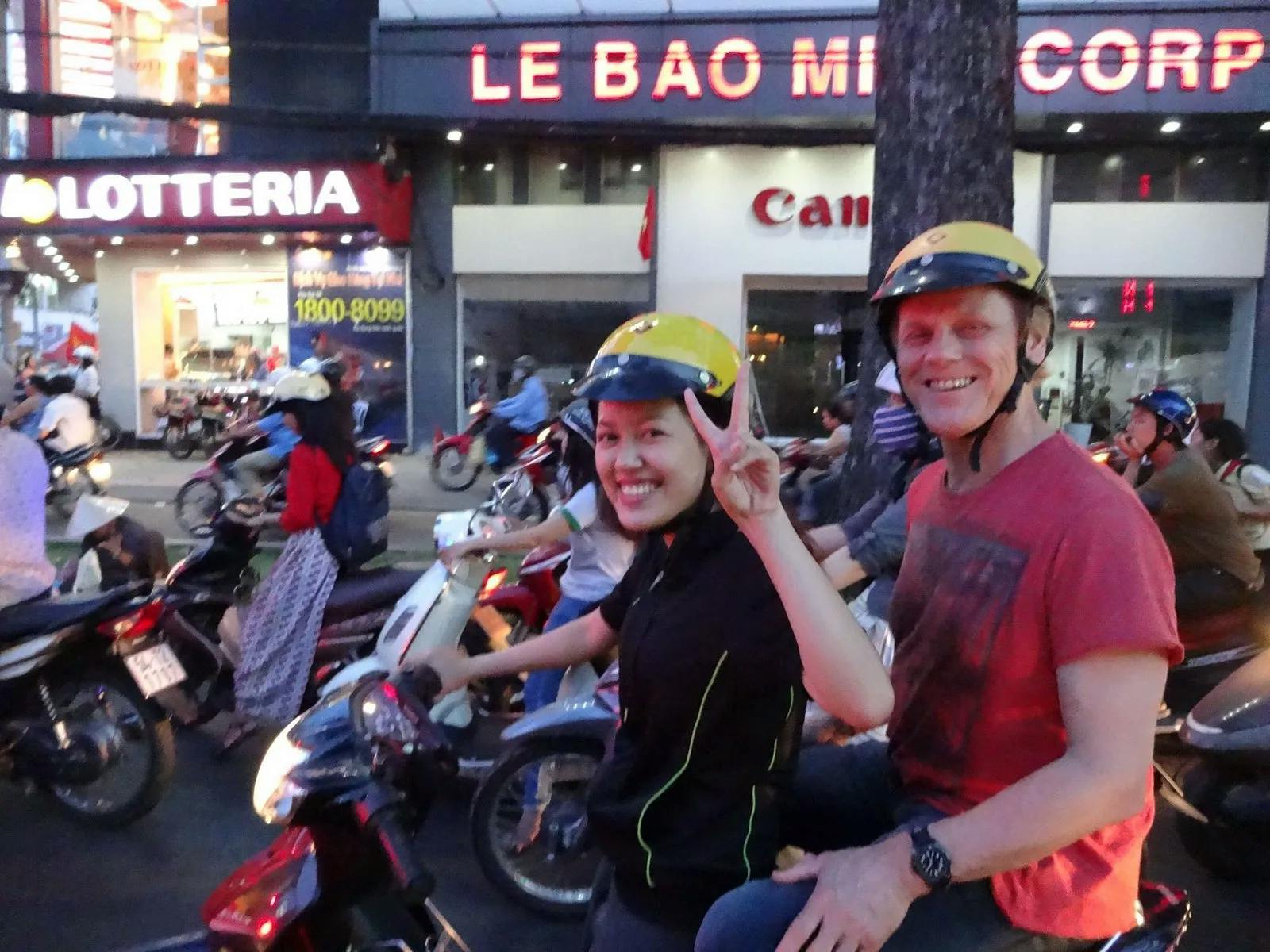 Scooter tour around Saigon