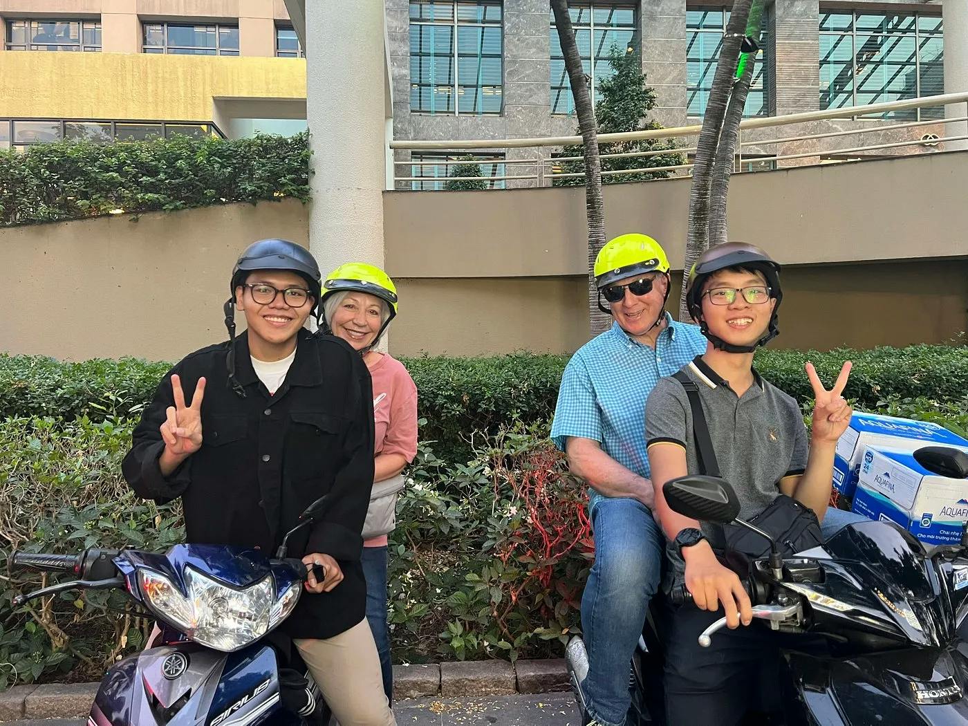 Scooter Foodie Tour in Saigon