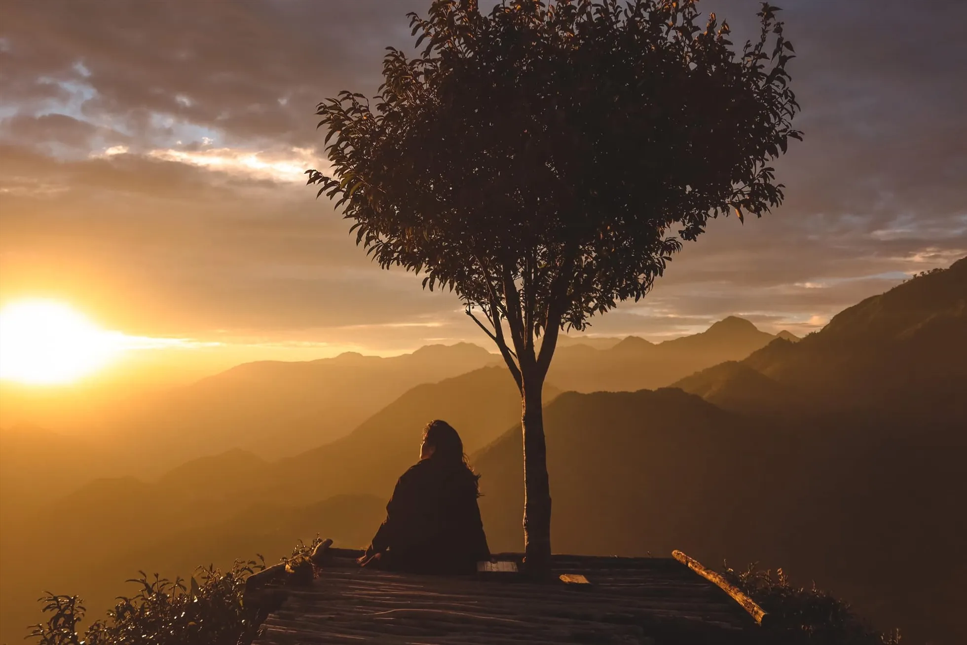 Enjoy Sunset on O Quy Ho pass